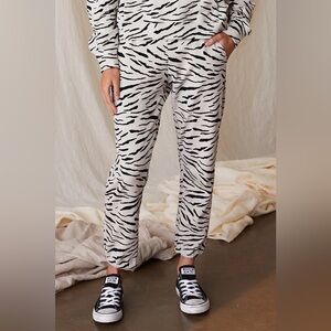 Velvet Sang Zebra Fleece Sweatpant